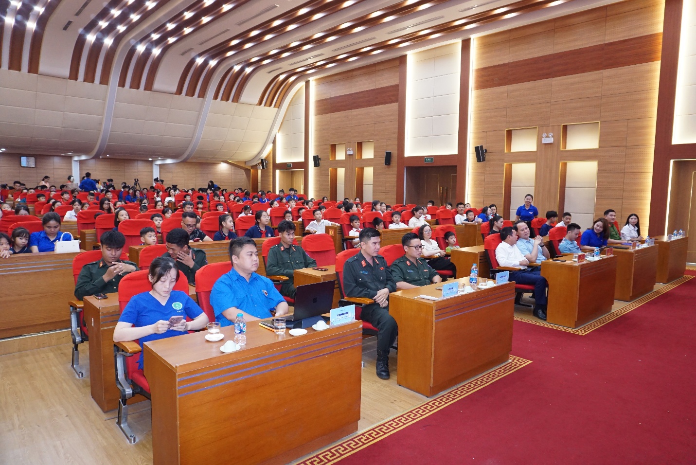 Xã Gia Lâm tổ chức chương trình tuyên truyền phòng chống đuối nước, xâm hại, bạo lực trẻ em và ra mắt các lớp học tiếng Anh miễn phí hè năm 2026- Ảnh 1.