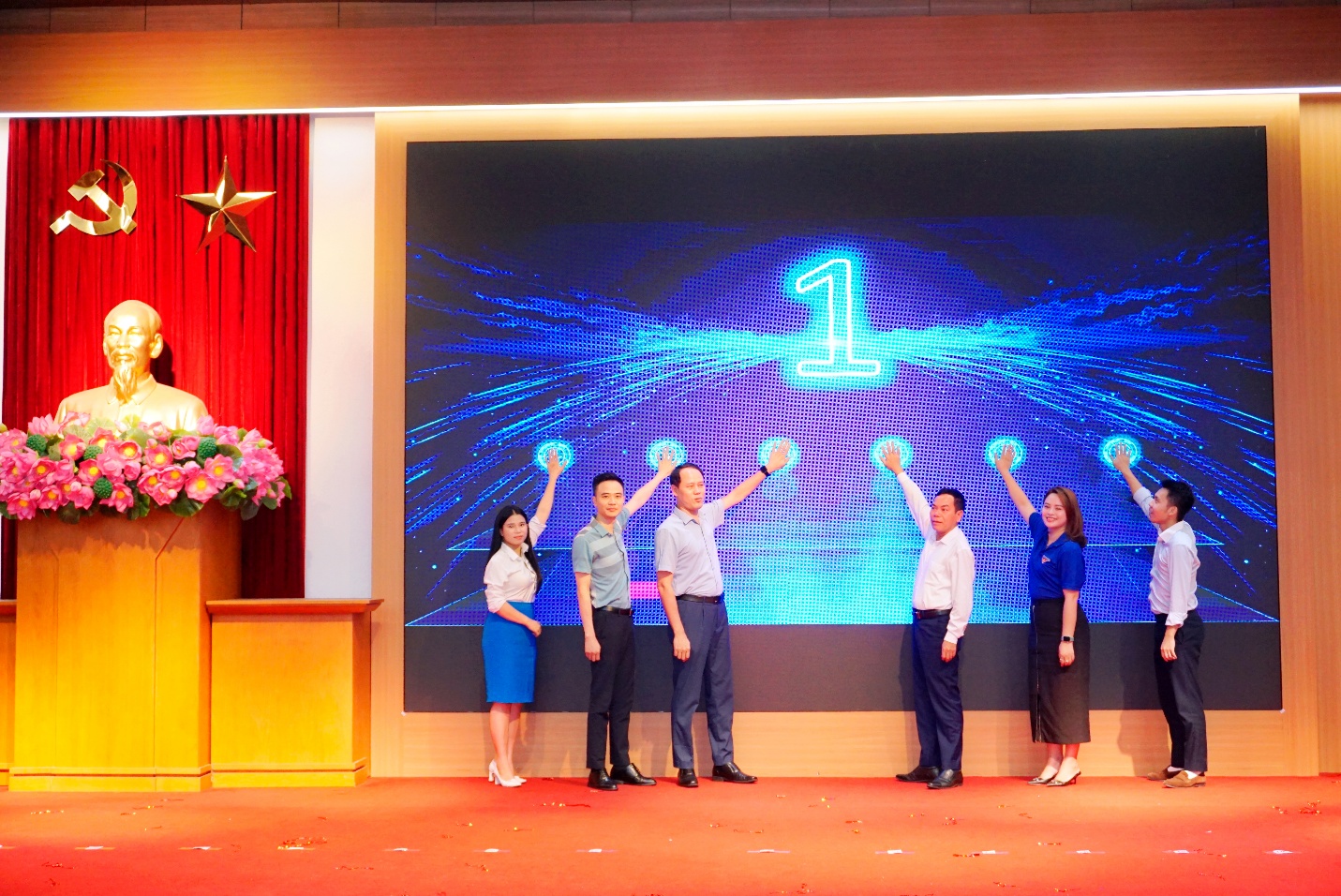Xã Gia Lâm tổ chức chương trình tuyên truyền phòng chống đuối nước, xâm hại, bạo lực trẻ em và ra mắt các lớp học tiếng Anh miễn phí hè năm 2026- Ảnh 3.