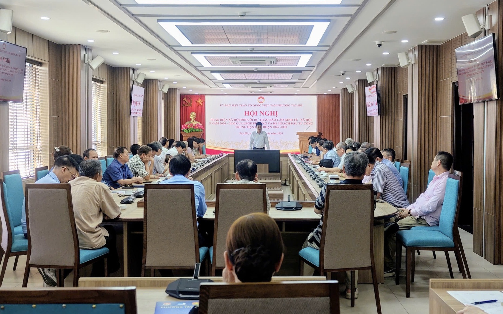 Phường Tây Hồ tổ chức Hội nghị phản biện đối với dự thảo Kế hoạch phát triển kinh tế - xã hội 5 năm giai đoạn 2026 – 2030 và kế hoạch đầu tư công trung hạn giai đoạn 2026 – 2030