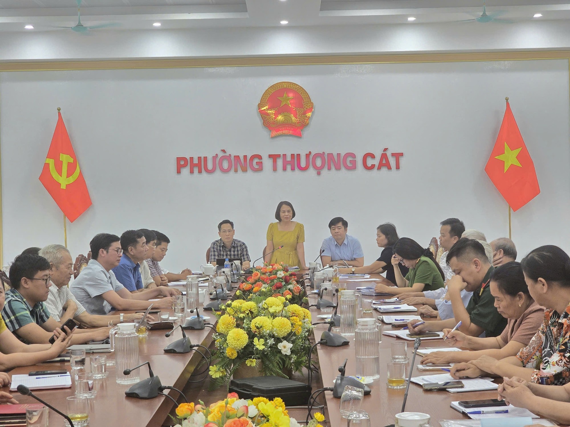 Lấy ý kiến nhân dân về sắp xếp tổ dân phố tại phường Thượng Cát- Ảnh 1.