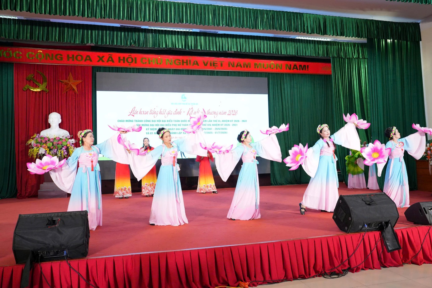 Ấn tượng Liên hoan Tiếng hát Gia đình - Kết nối yêu thương năm 2026 xã Thuận An- Ảnh 20.