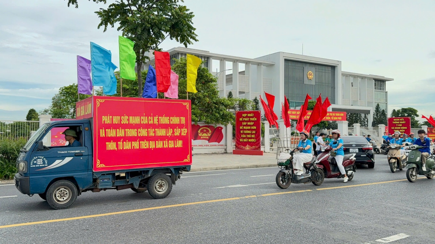 Xã Gia Lâm ra quân tuyên truyền lưu động về Đề án thành lập, sắp xếp thôn, tổ dân phố trên địa bàn- Ảnh 2.