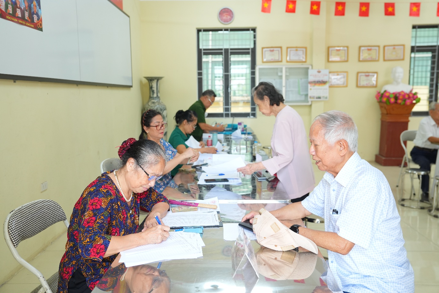 Xã Gia Lâm tổ chức lấy ý kiến Nhân dân về Đề án thành lập, sắp xếp thôn, tổ dân phố trên địa bàn- Ảnh 6.