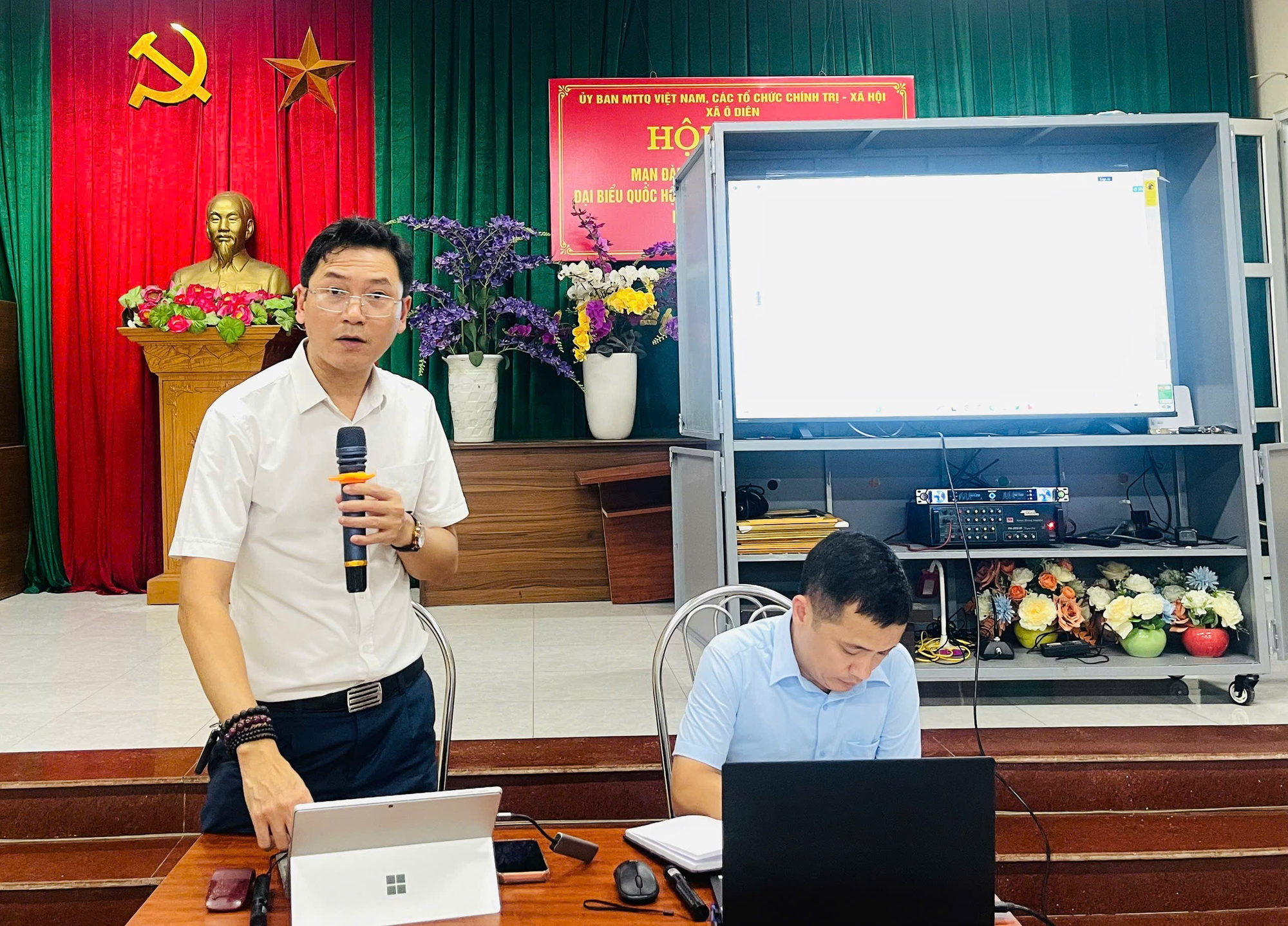 Hội nghị tuyên truyền, tiếp nhận ý kiến về phương án bồi thường, hỗ trợ, tái định cư dự án đầu tư xây dựng Đường Tây Thăng Long- Ảnh 3.