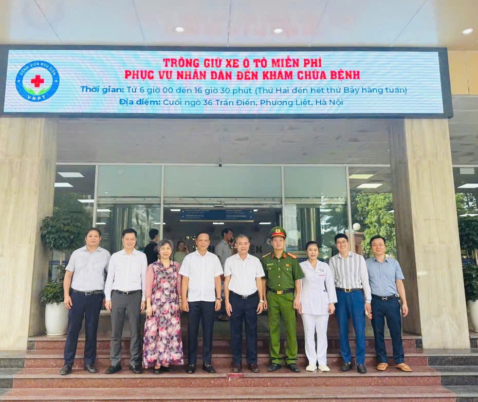 Phường Phương Liệt phối hợp với Bệnh viện Bưu Điện: Ra mắt bãi xe ô tô miễn phí giúp giải tỏa ùn tắc và lập lại trật tự đô thị- Ảnh 3.