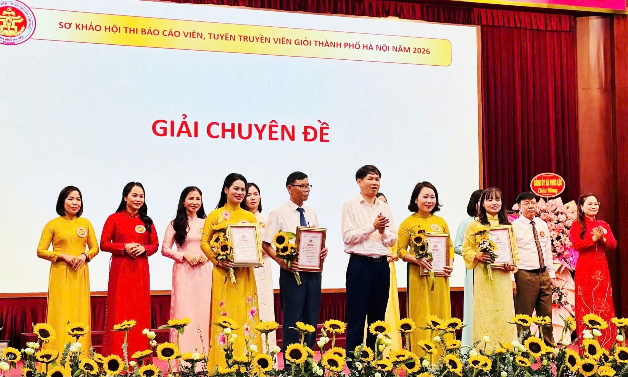 Hát Môn đạt giải Nhì tại sơ khảo hội thi báo cáo viên, tuyên truyền viên giỏi cấp Thành phố năm 2026- Ảnh 2.