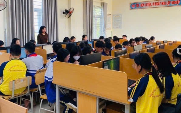 Từ tinh gọn bộ máy đến phục vụ nhân dân hiệu quả hơn – Dấu ấn cải cách hành chính xã Phúc Thọ sau gần một năm vận hành mô hình chính quyền địa phương 02 cấp