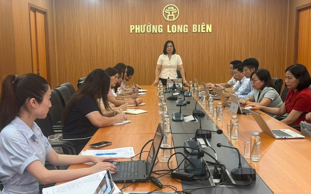 Giám sát toàn diện công tác Giáo dục năm học 2025-2026 tại các trường học công lập trên địa bàn phường Long Biên