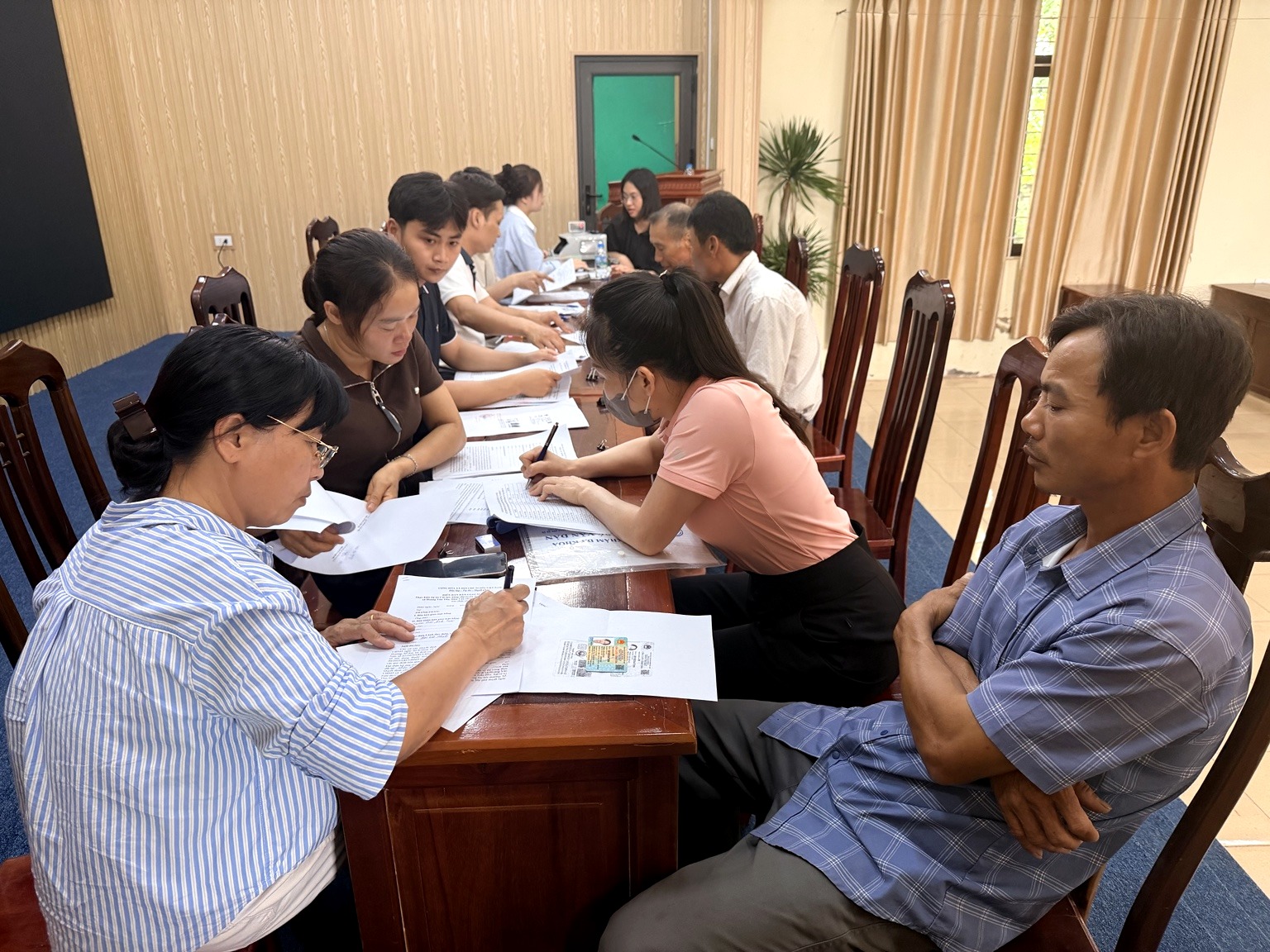 Xã Trần Phú chi trả hơn 2,1 tỷ đồng tiền bồi thường, hỗ trợ giải phóng mặt bằng cho 39 hộ dân- Ảnh 2.