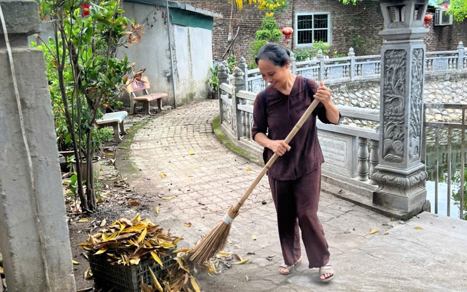 Nhân dân xã Bình Minh tham gia tổng vệ sinh môi trường