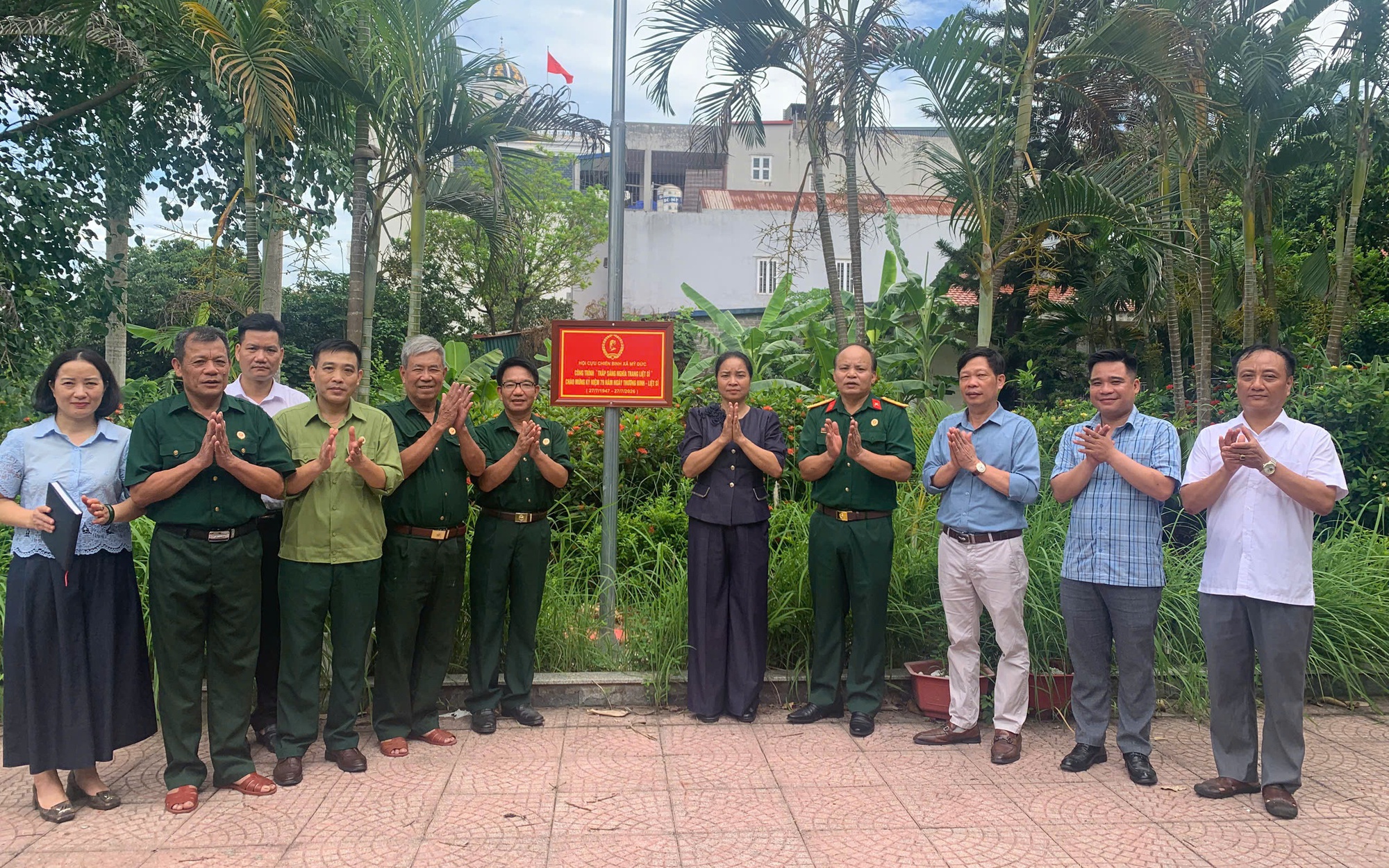 Hội CCB xã Mỹ Đức bàn giao công trình thắp sáng nghĩa trang Đại Nghĩa 