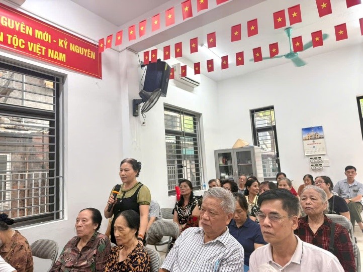 Tổ đại biểu số 8 HĐND phường Thanh Xuân tiếp xúc cử tri trước kỳ họp thứ 3 (kỳ họp thường lệ) HĐND phường khóa II, nhiệm kỳ 2026 - 2031.- Ảnh 7.