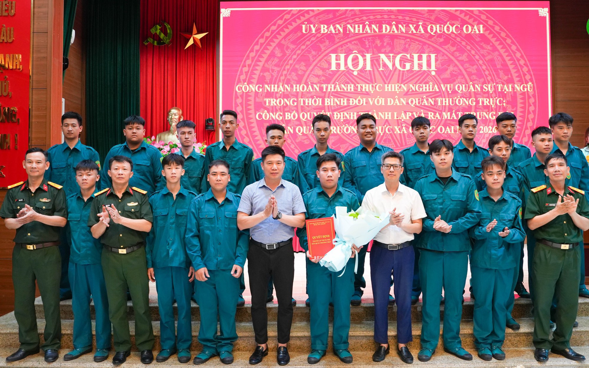 XÃ QUỐC OAI TỔ CHỨC HỘI NGHỊ CÔNG NHẬN HOÀN THÀNH NGHĨA VỤ DÂN QUÂN THƯỜNG TRỰC VÀ RA MẮT TRUNG ĐỘI DÂN QUÂN THƯỜNG TRỰC NĂM 2026