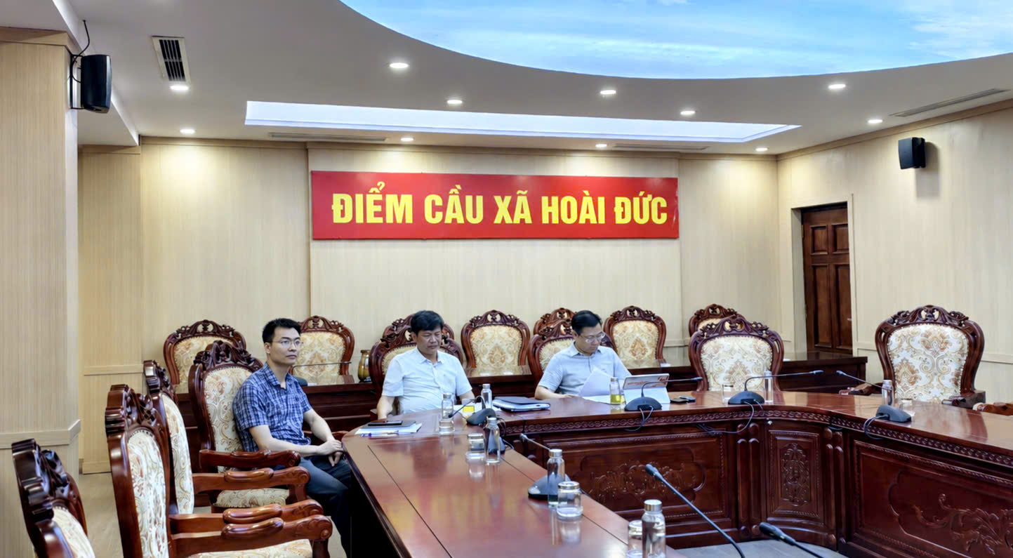 Ban Thường vụ Đảng ủy xã Hoài Đức tiếp sóng hội nghị về tiến độ các dự án trọng điểm và công tác giải phóng mặt bằng- Ảnh 2.