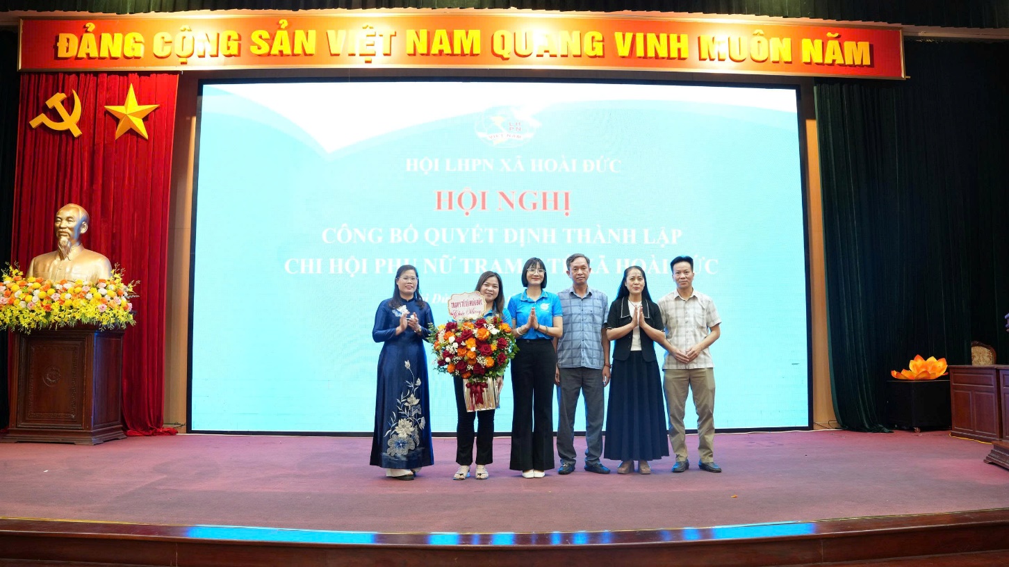 Công bố Quyết định thành lập Chi hội Phụ nữ Trạm Y tế xã.- Ảnh 3.