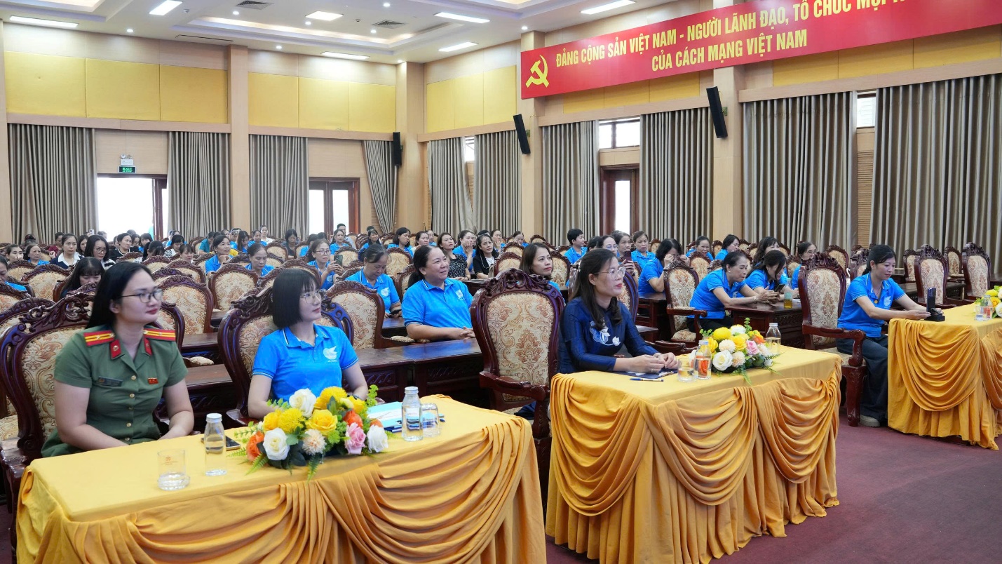 Lan tỏa giá trị gia đình qua tọa đàm “Gia đình hạnh phúc - Quốc gia thịnh vượng”- Ảnh 1.