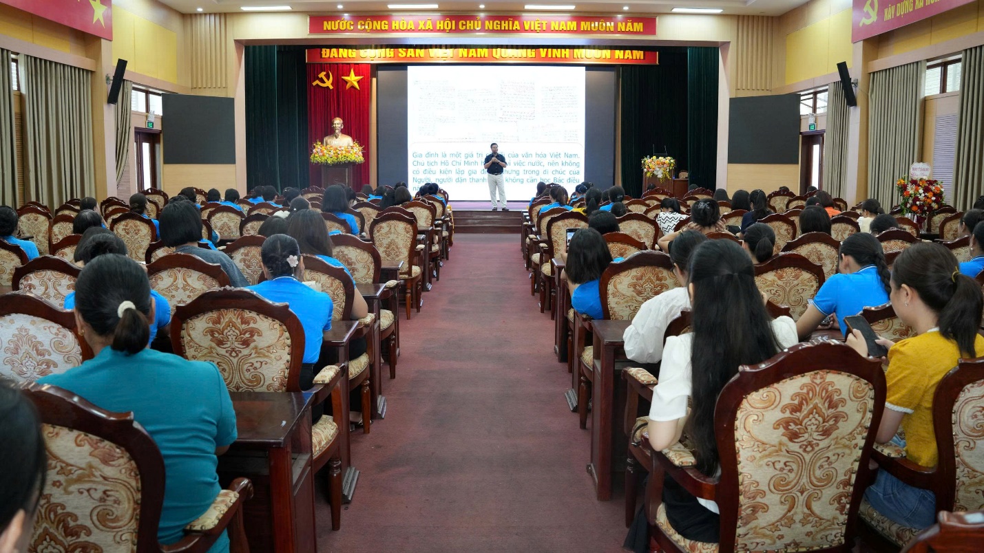 Lan tỏa giá trị gia đình qua tọa đàm “Gia đình hạnh phúc - Quốc gia thịnh vượng”- Ảnh 8.