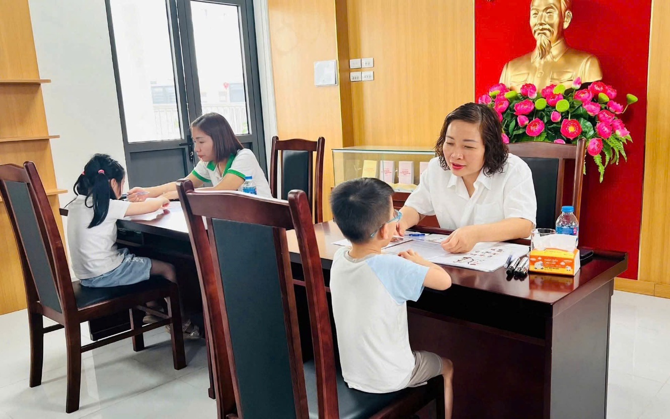 Trường mầm non Ánh Sao tổ chức khảo sát đánh giá năng lực cho trẻ mẫu giáo lớn trước khi vào lớp 1