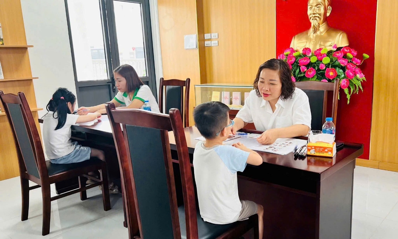 Trường mầm non Ánh Sao tổ chức khảo sát đánh giá năng lực cho trẻ mẫu giáo lớn trước khi vào lớp 1- Ảnh 1.