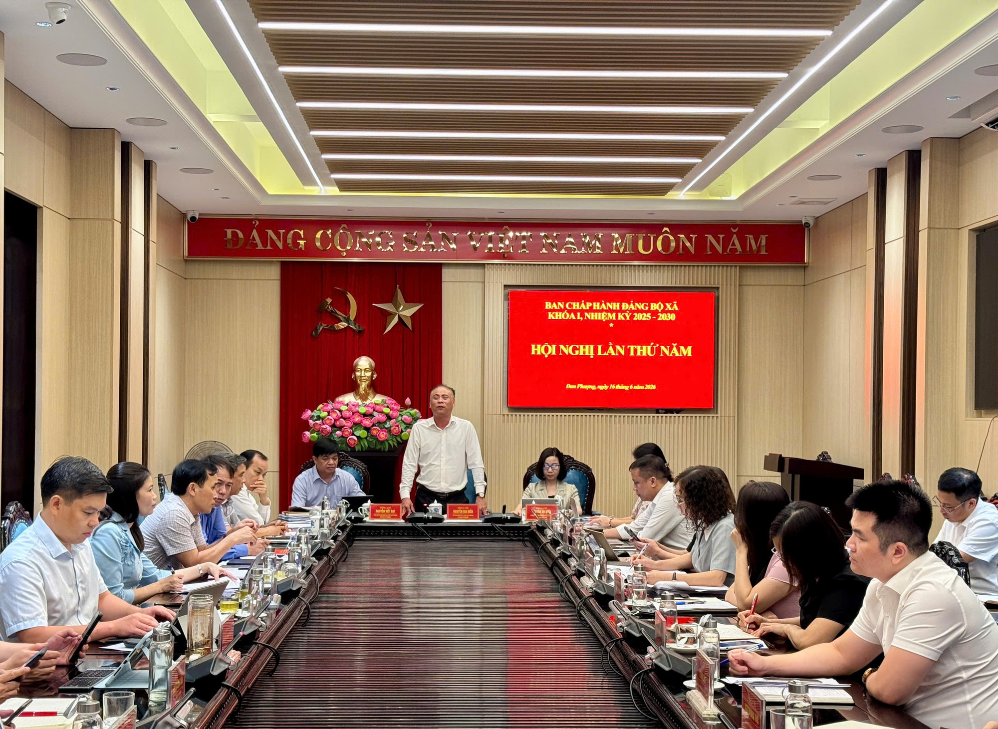 Hội nghị lần thứ Năm Ban Chấp hành Đảng bộ xã Đan Phượng khóa I nhiệm kỳ 2025–2030 thảo luận nhiều nội dung quan trọng- Ảnh 2.
