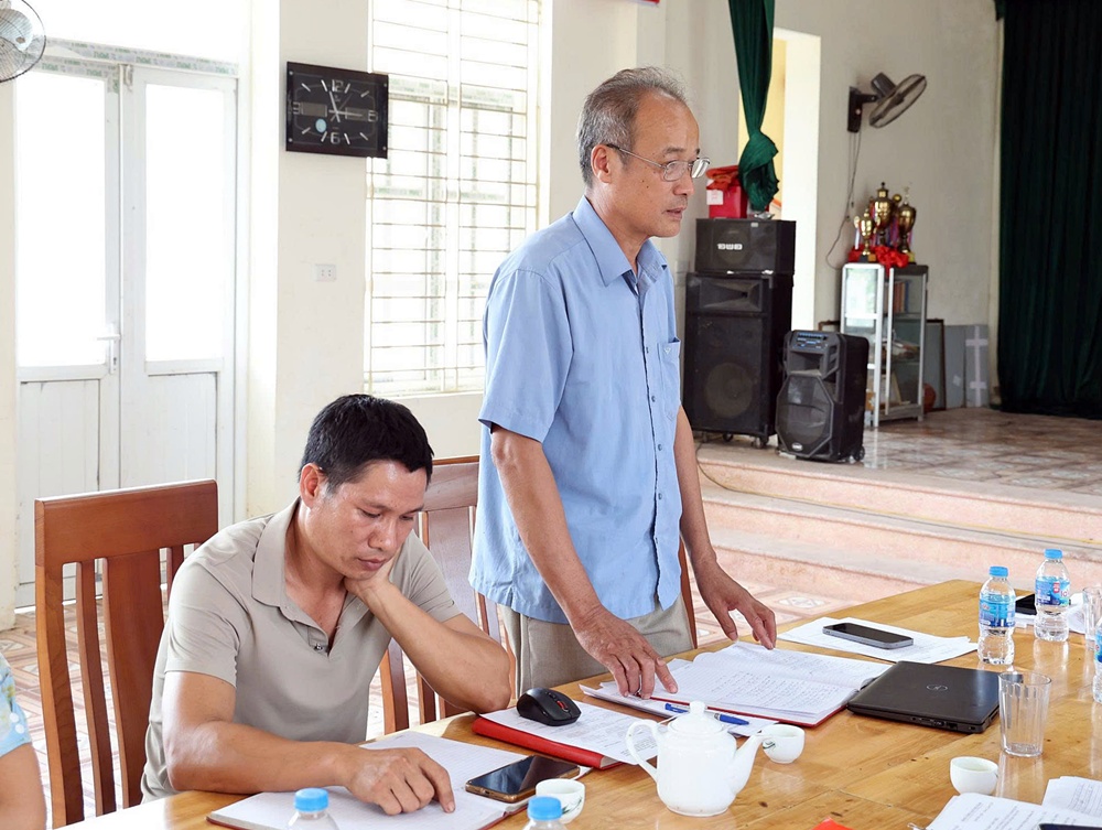 Đoàn công tác của Đảng ủy đã kiểm tra tại thôn Tiến Tiên- Ảnh 2.