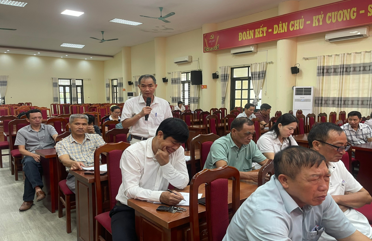 UBND xã Ô Diên tổ chức hội nghị lấy ý kiến Nhân dân về dự thảo Đề án, phương án sắp xếp thôn, tổ dân phố trên địa bàn xã- Ảnh 5.