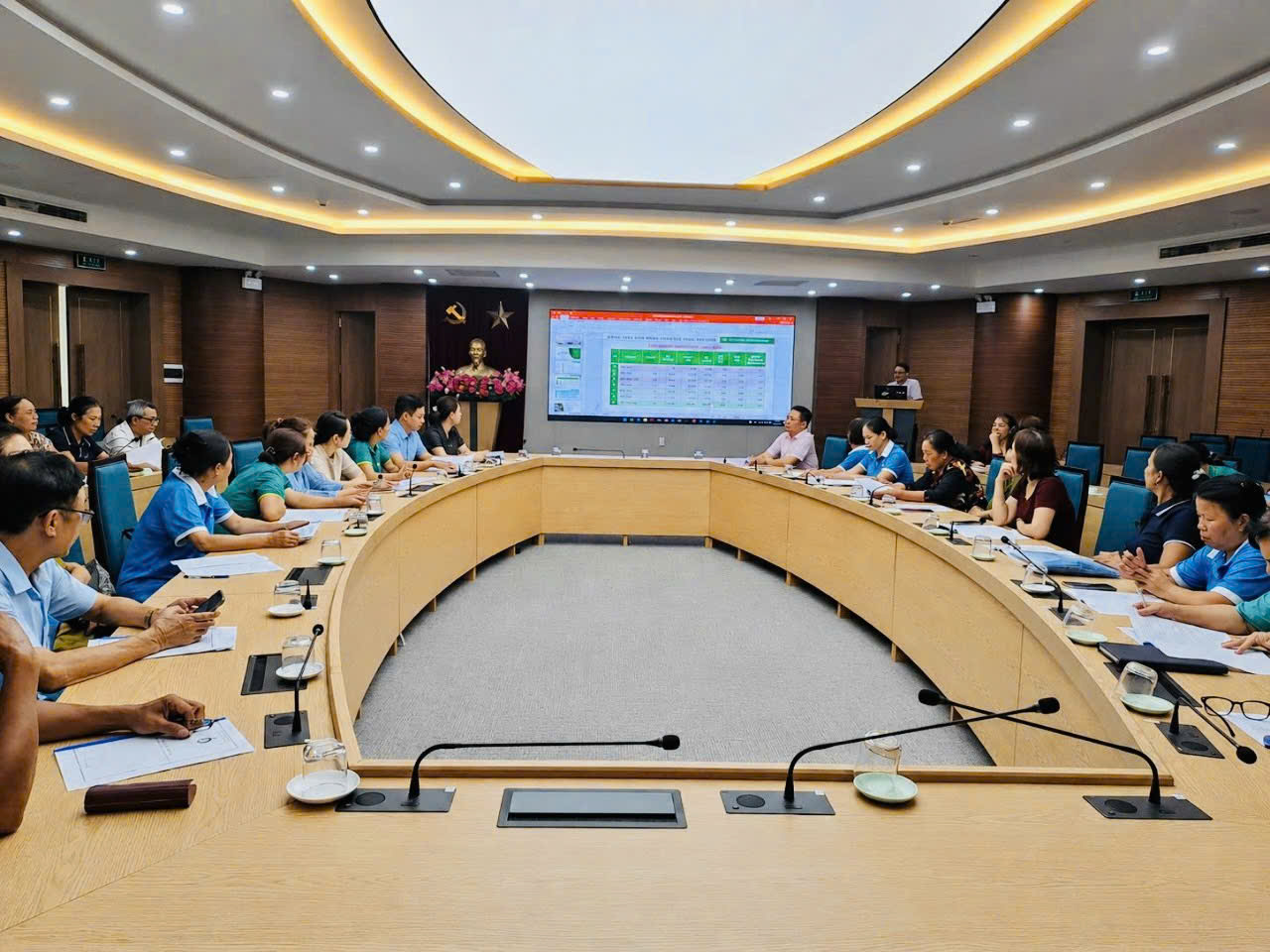 Cán bộ Ban quản lý Tổ Tiết kiệm và Vay vốn xã Gia Lâm tham gia tập huấn nghiệp vụ tín dụng chính sách năm 2026- Ảnh 1.