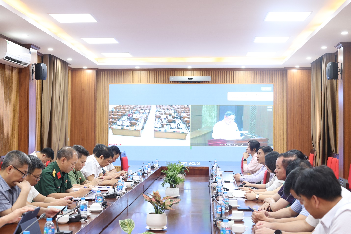 Xã Mê Linh tham dự trực tuyến Hội thảo khoa học cấp quốc gia với chủ đề "Một số vấn đề lý luận và thực tiễn về hoàn thiện mô hình chính quyền địa phương hai cấp"- Ảnh 3.