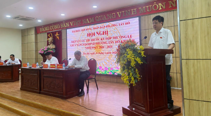 Đại biểu HĐND phường Tây Hồ tiếp xúc cử tri trước kỳ họp thường lệ giữa năm 2026: Lắng nghe dân, quyết liệt tháo gỡ "điểm nghẽn" dân sinh- Ảnh 7.