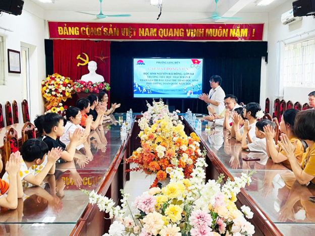 Phường Long Biên gặp mặt, động viên học sinh tham gia thi đấu giải thể thao học sinh phổ thông Toàn Quốc năm 2026- Ảnh 3.