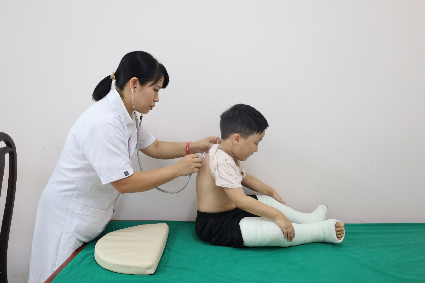 D:\Desktop\Khám Trẻ em\IMG_1181.JPG