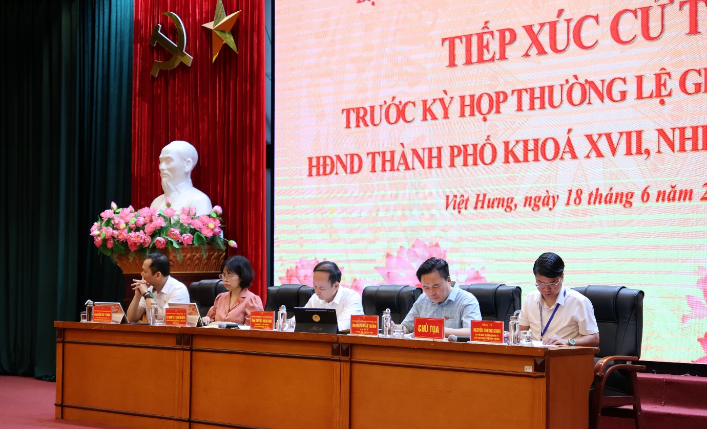 Cử tri các phường Việt Hưng, Long Biên, Bồ Đề và Phúc Lợi tiếp xúc Đại biểu HĐND thành phố Hà Nội trước kỳ họp thường lệ giữa năm 2026- Ảnh 2.