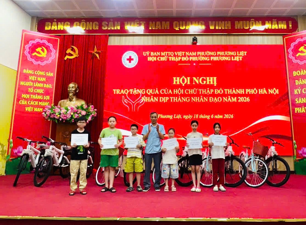 Phường Phương Liệt: Sơ kết công tác Chữ thập đỏ 6 tháng đầu năm và trao quà “Tháng nhân đạo” năm 2026- Ảnh 3.