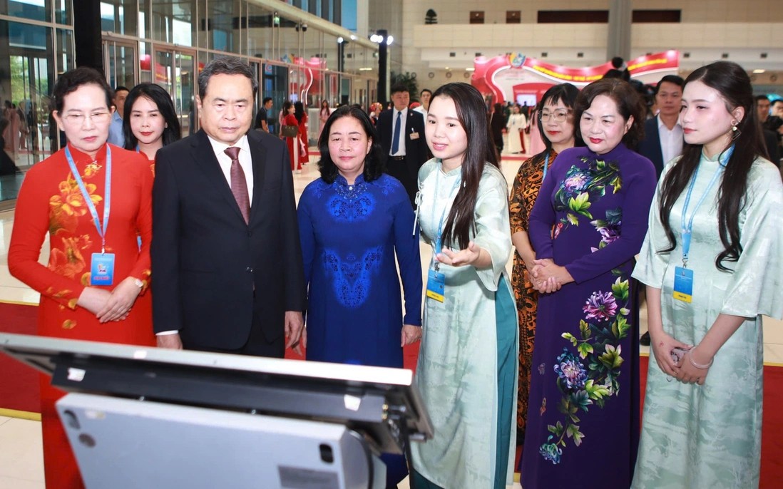 Phát huy truyền thống, khơi dậy khát vọng cống hiến, xây dựng tổ chức Hội Phụ nữ vững mạnh- Ảnh 6.