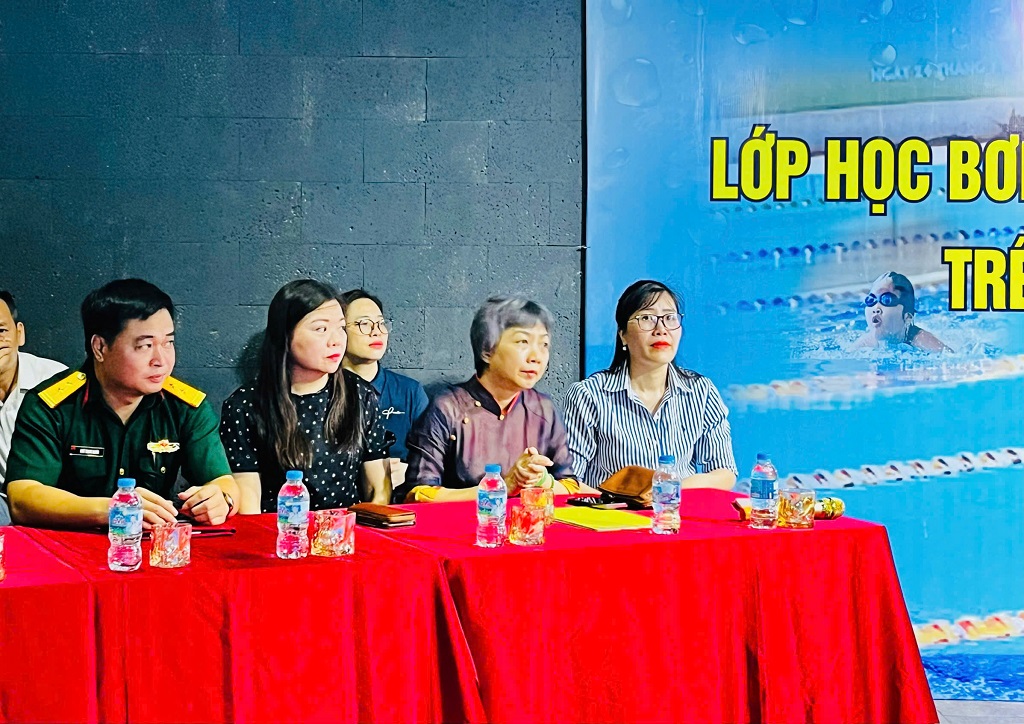 PHƯỜNG PHƯƠNG LIỆT: TỔ CHỨC THÀNH CÔNG KHAI MẠC LỚP HỌC BƠI VÀ TẬP HUẤN KỸ NĂNG PHÒNG, CHỐNG ĐUỐI NƯỚC CHO TRẺ EM NĂM 2026- Ảnh 1.
