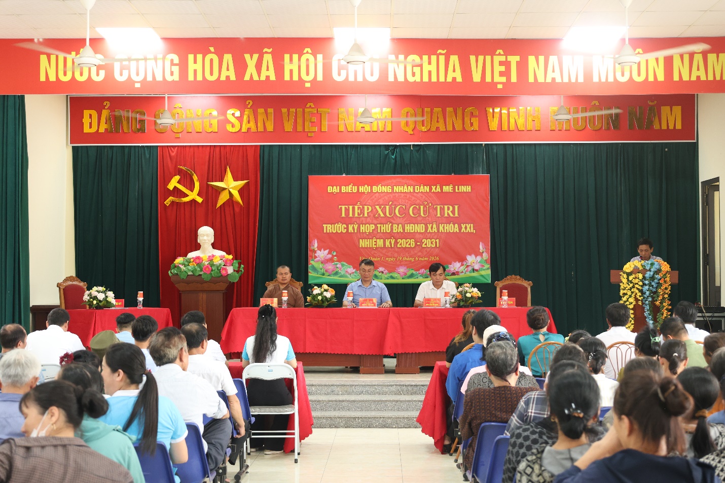Đại biểu HĐND xã Mê Linh tiếp xúc cử tri trước kỳ họp thường lệ giữa năm 2026- Ảnh 1.