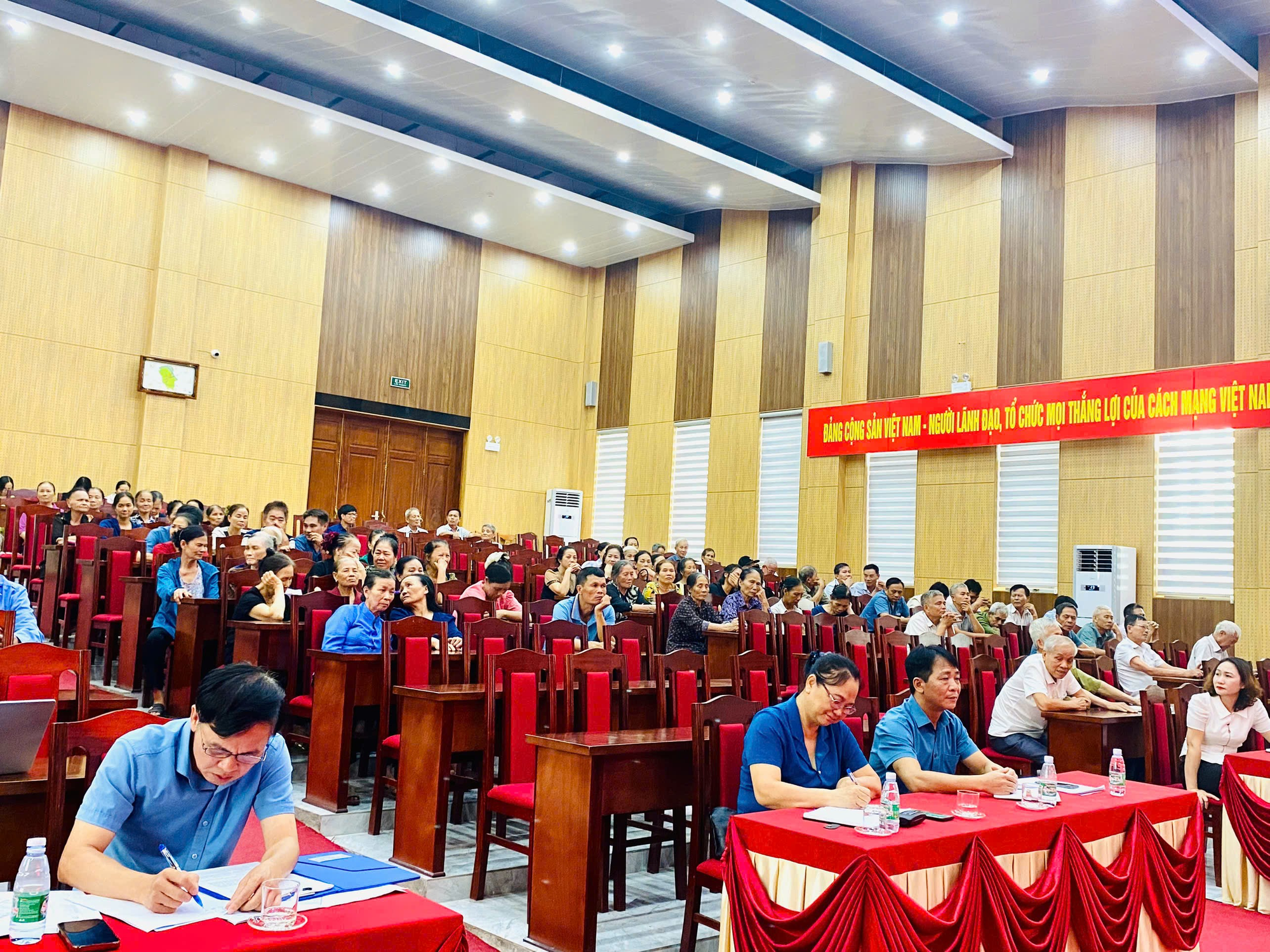 Lấy ý kiến Nhân dân khu vực Hạ Mỗ về phương án sắp xếp thôn, cụm dân cư- Ảnh 2.