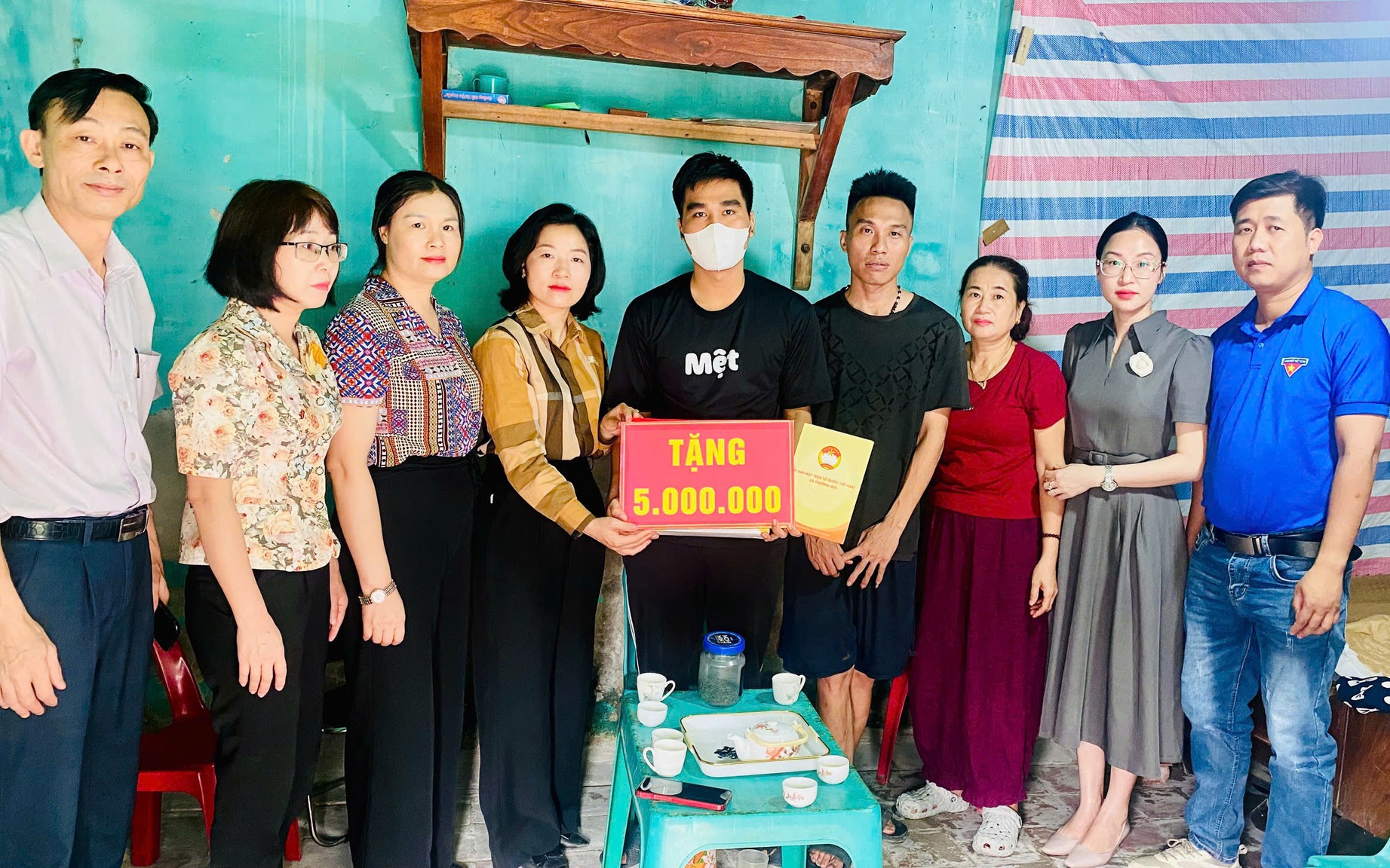 LÃNH ĐẠO XÃ PHƯỢNG DỰC THĂM HỎI, ĐỘNG VIÊN VÀ HỖ TRỢ CHÁU ĐINH VĂN HOÀNG CÓ HOÀN CẢNH ĐẶC BIỆT KHÓ KHĂN