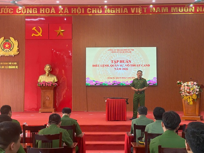 Công an xã Quảng Bị tổ chức Lễ chào cờ Tổ quốc tháng 6 năm 2026 và tập huấn điều lệnh, quân sự, võ thuật CAND- Ảnh 2.