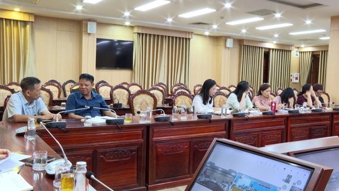 Đồng chí Đồng Thị Nga-UV BTV, Phó Chủ tịch UBND xã chủ trì điểm cầu xã Hoài Đức dự hội nghị trực tuyến toàn quốc về công tác tổ chức Kỳ thi tốt nghiệp THPT năm 2026- Ảnh 3.