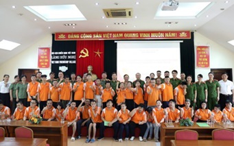 Dấu ấn nhân văn của Công an xã Hoài Đức tại Làng Hữu nghị Việt Nam