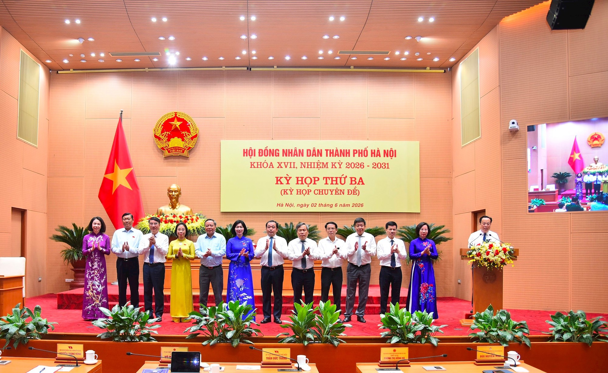 Khai mạc kỳ họp thứ ba, HĐND thành phố Hà Nội khóa XVII: Kịp thời triển khai thi hành Luật Thủ đô năm 2026- Ảnh 7.