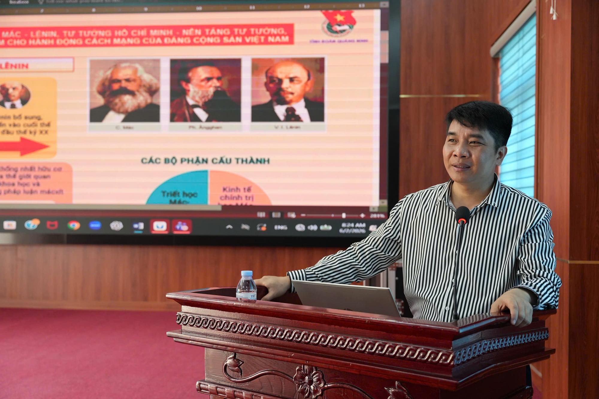104 học viên tham dự lớp bồi dưỡng Đảng viên mới khóa I năm 2026.- Ảnh 3.