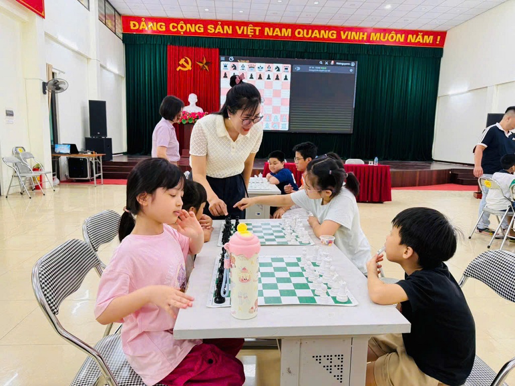 TRUNG TÂM VĂN HÓA THÔNG TIN & THỂ THAO PHƯỜNG PHƯƠNG LIỆT TỔ CHỨC THÀNH CÔNG KHAI MẠC LỚP CỜ VUA HÈ NĂM 2026- Ảnh 3.