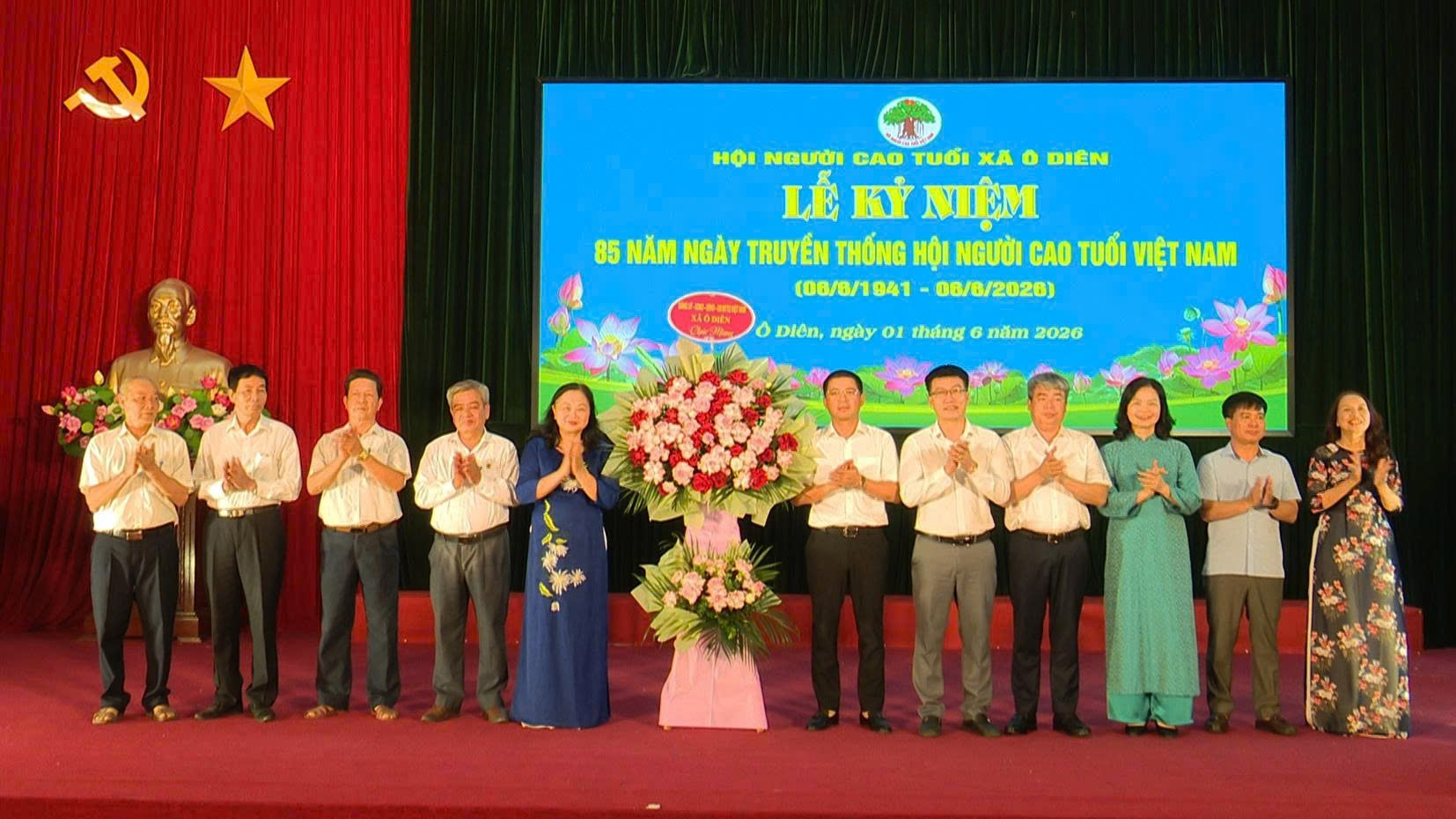 Kỷ niệm 85 năm Ngày Truyền thống Người cao tuổi Việt Nam- Ảnh 1.