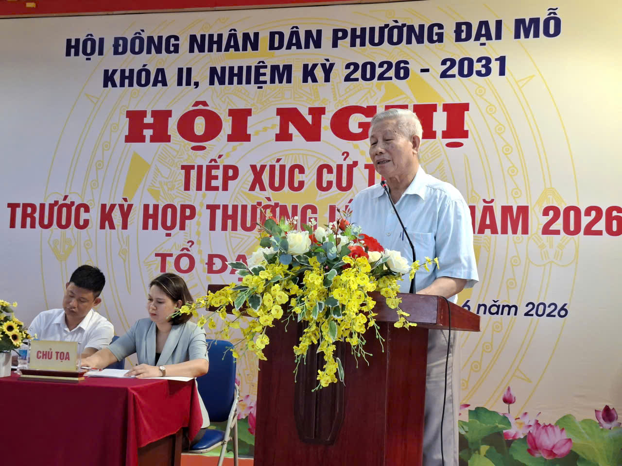 Đồng chí Mai Trọng Thái - Bí thư Đảng ủy, Chủ tịch Hội đồng nhân dân phường tiếp xúc cử tri trước kỳ họp thường lệ giữa năm 2026 của Hội đồng nhân dân phường- Ảnh 2.