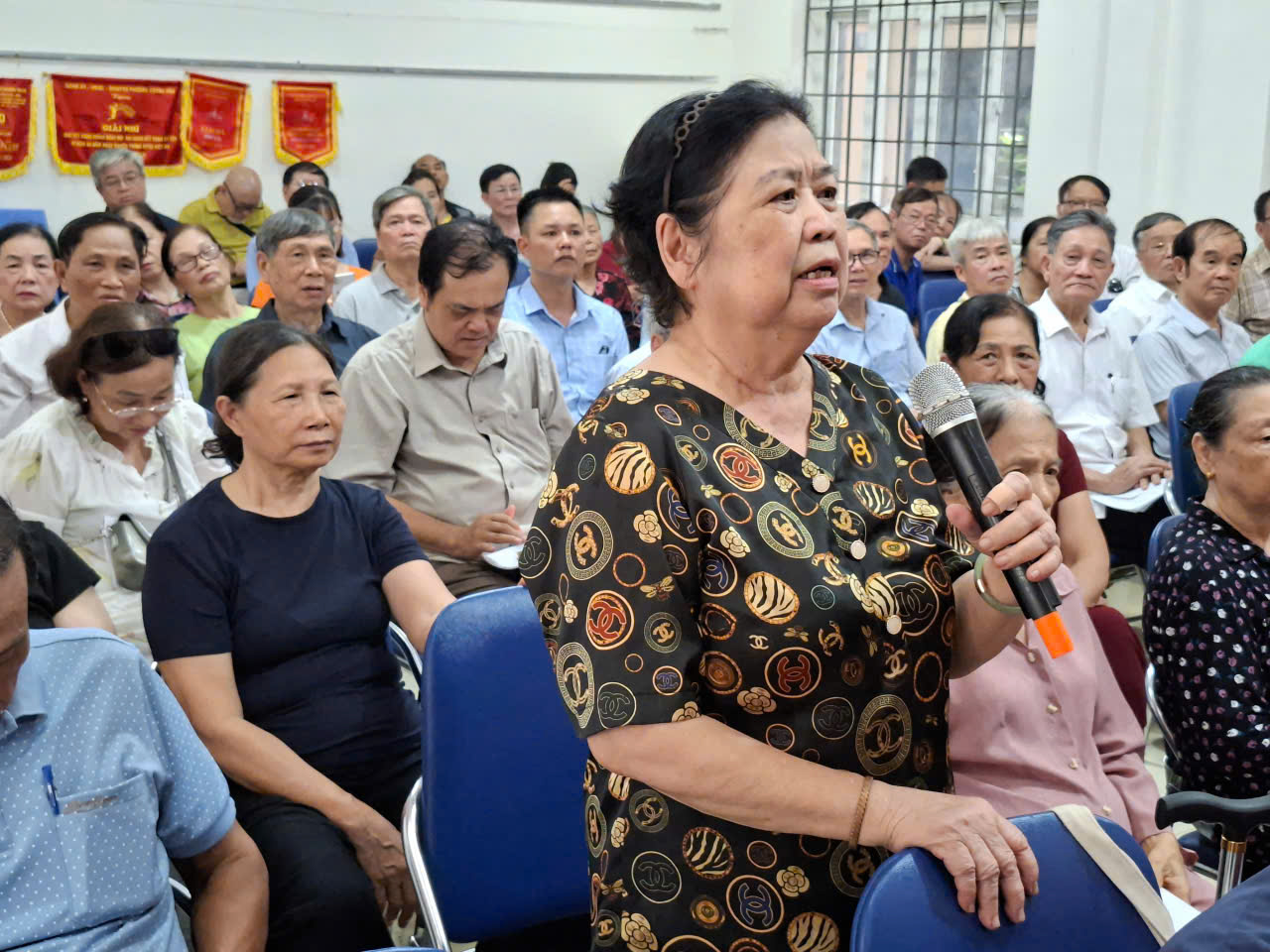 Chủ tịch Ủy ban nhân dân phường Đại Mỗ tiếp xúc cử tri trước Kỳ họp thường lệ giữa năm 2026 của Hội đồng nhân dân phường- Ảnh 3.