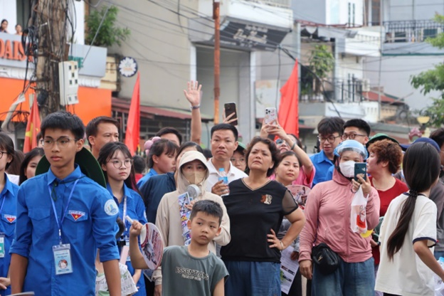 Kỳ thi vào lớp 10 THPT trên địa bàn xã Hoài Đức diễn ra an toàn, nghiêm túc và đúng quy chế- Ảnh 4.