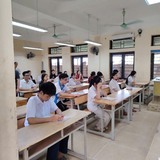 Kỳ thi vào lớp 10 THPT trên địa bàn xã Hoài Đức diễn ra an toàn, nghiêm túc và đúng quy chế- Ảnh 6.
