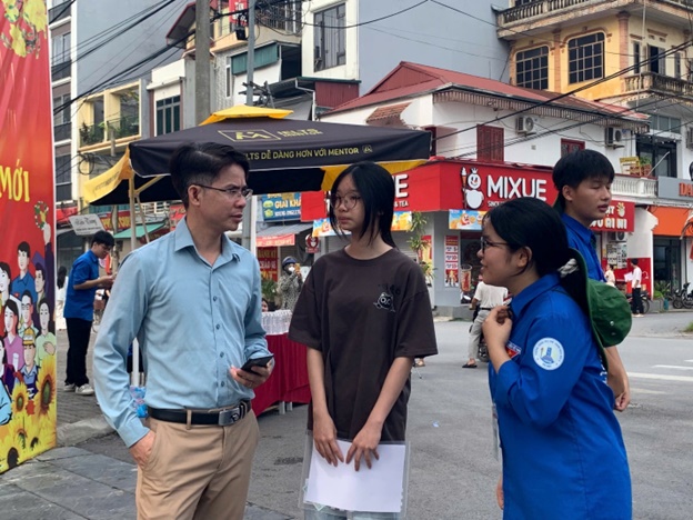 1.017 thí sinh xã Hoài Đức làm thủ tục thi vào lớp 10, các hội đồng thi hoàn tất mọi phương án chuẩn bị- Ảnh 8.